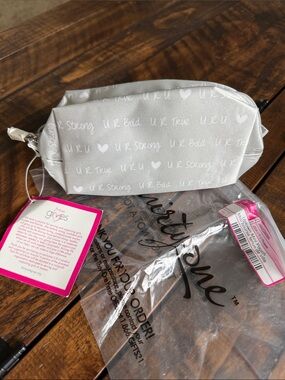 Thirty One Uptown Mini Pouch
